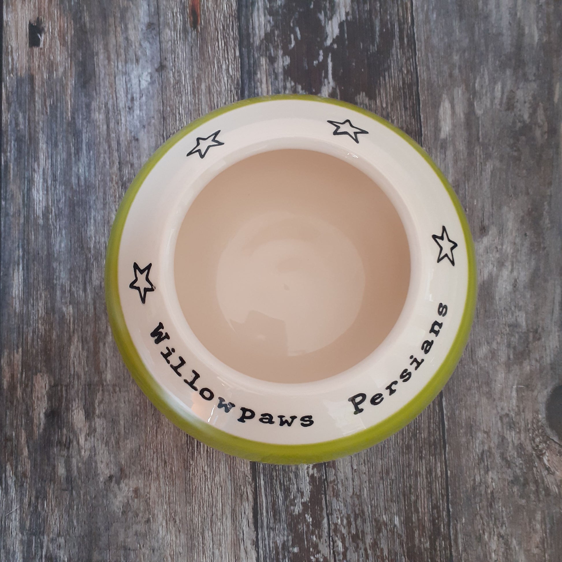 Beehive cat bowl from Chow Bella, perfect for short-faced cats
